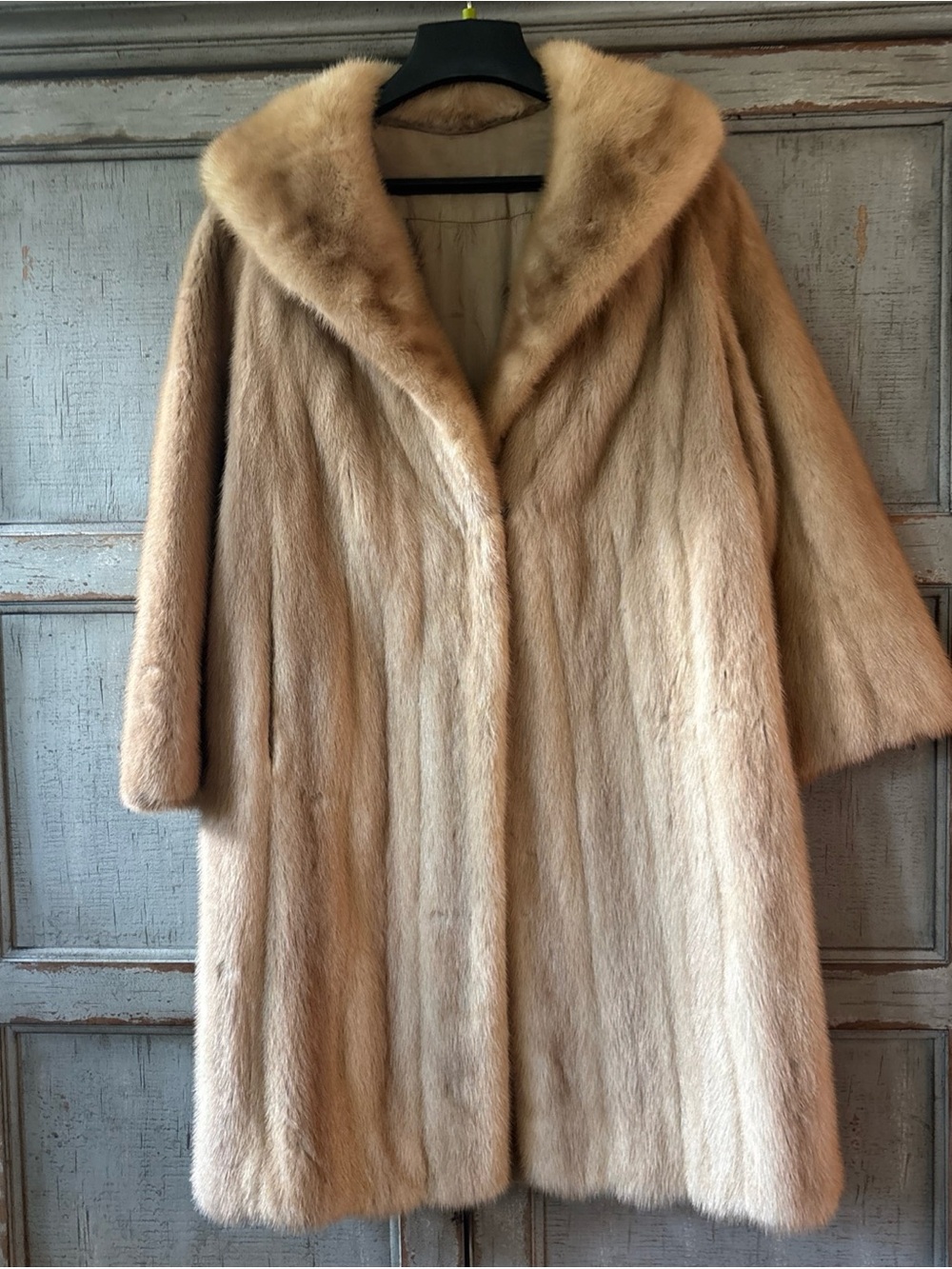Vintage Champagne Real Mink Fur Coat with Classic Collar